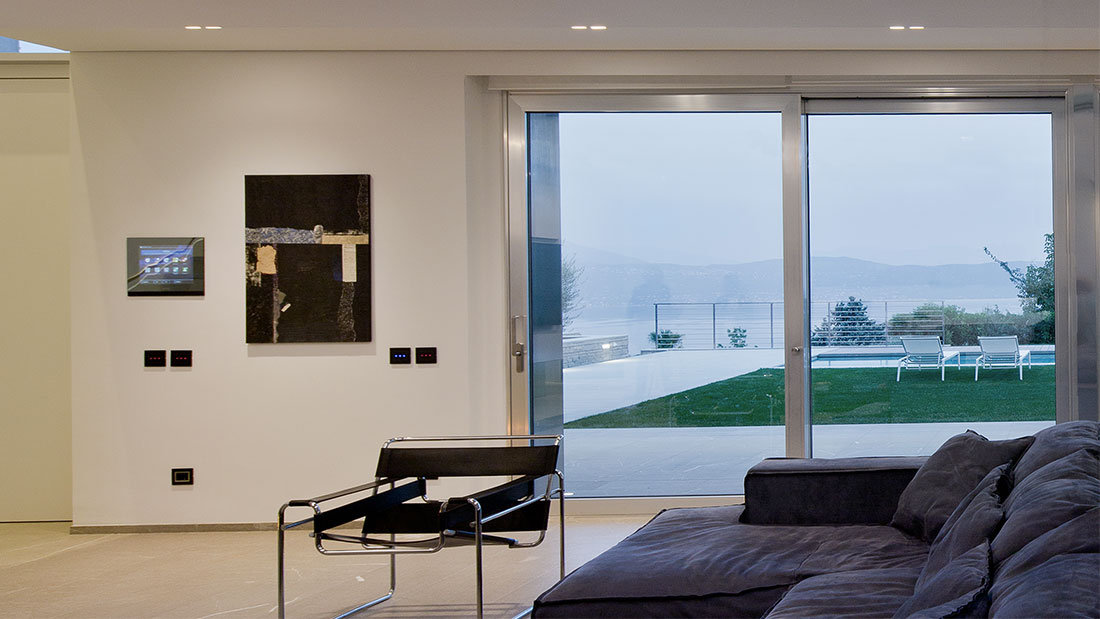 AVE conquers Lake Garda with an elegant home automation villa